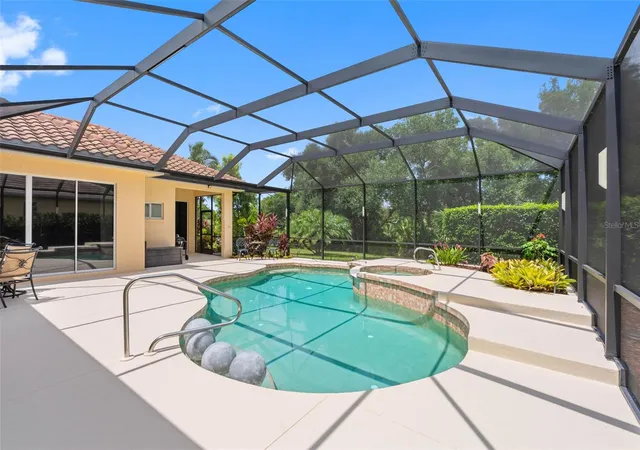 Photo 4 of Single family home for sale at 6803 Coyote Ridge Ct, Bradenton, FL 34201 | MLS# TB8539460 | Listing updated on 2026-10-08