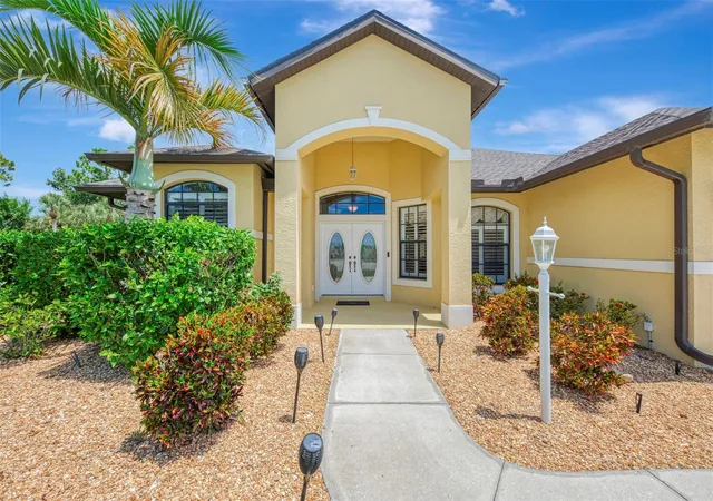 4th image of 316 Toralis Pt, Englewood, FL 34223 | MLS# N6145390