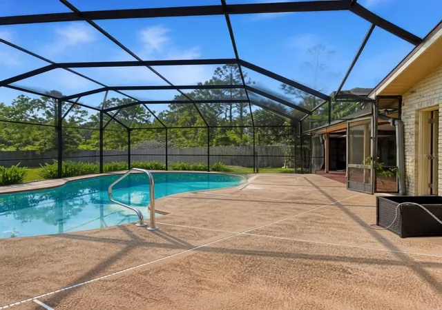 Photo 2 of Single family home for sale at 1004 Yale Dr, Deltona, FL 32738 | MLS# O6434098 | Listing updated on 2026-08-27