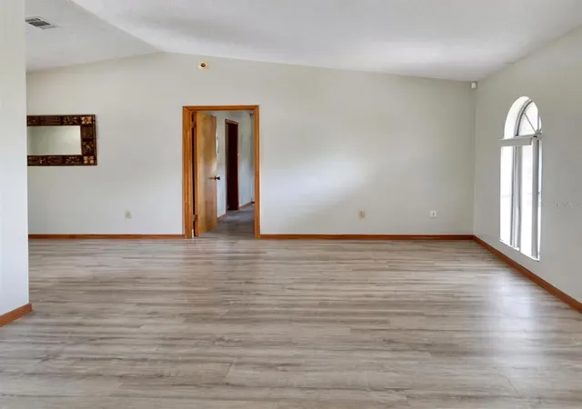 Photo 4 of Single family home for sale at 1004 Yale Dr, Deltona, FL 32738 | MLS# O6434098 | Listing updated on 2026-08-27