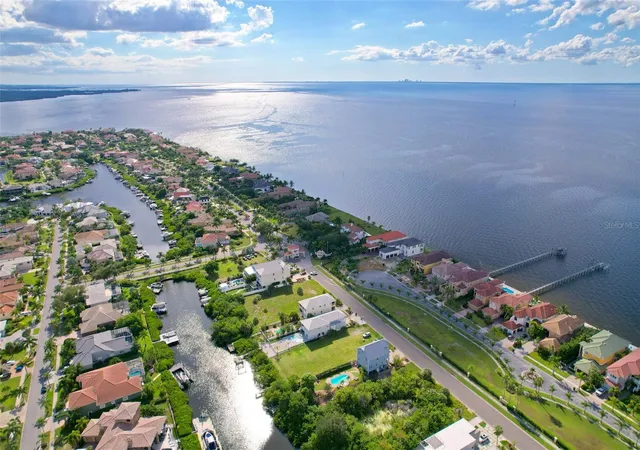 4th image of 6407 Marbella Blvd, Apollo Beach, FL 33572 | MLS# TB8539482