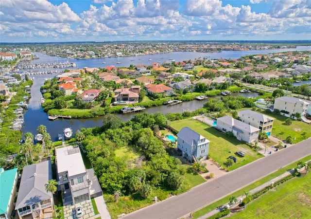 5th image of 6407 Marbella Blvd, Apollo Beach, FL 33572 | MLS# TB8539482