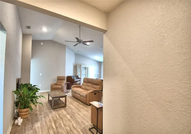 Photo 3 of Single family home for sale at 1390 Mezzavalle Way, Auburndale, FL 33823 | MLS# L4964342 | Listing updated on 2026-09-12