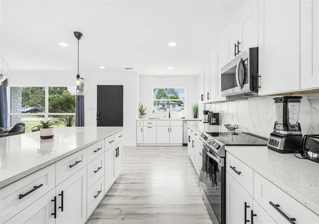 5th image of 3856 Monica Pkwy, Sarasota, FL 34235 | MLS# A4703159