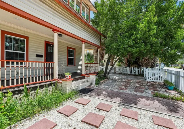 Photo 4 of Single family home for sale at 467 9th Avenue N, Saint Petersburg, FL 33701 | MLS# TB8539507 | Listing updated on 2026-09-08