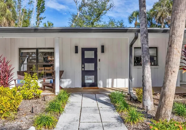 Photo 2 of Single family home for sale at 445 Reid St, Sarasota, FL 34242 | MLS# A4703164 | Listing updated on 2026-09-01