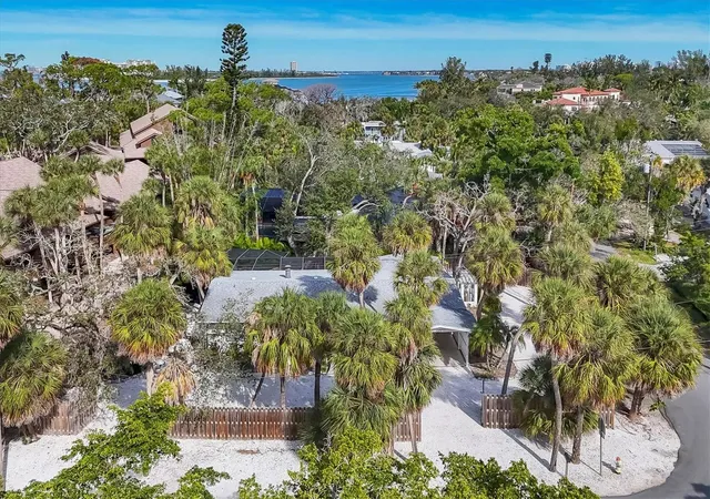 Photo 4 of Single family home for sale at 445 Reid St, Sarasota, FL 34242 | MLS# A4703164 | Listing updated on 2026-09-28