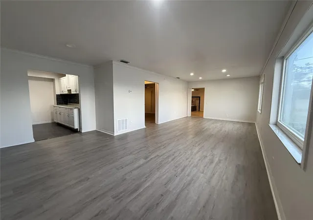 Listing Photo 4 - Condo for sale in building located at 5171 98th Ave N, PINELLAS PARK, FL 33782