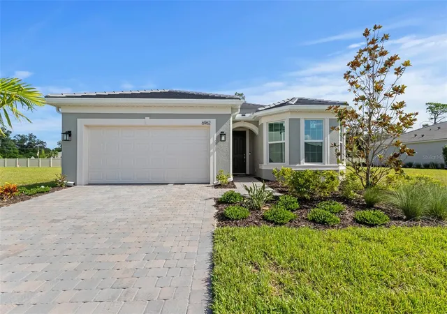 Photo 2 of Single family home for sale at 6962 Minneola Ct, Nokomis, FL 34275 | MLS# TB8539529 | Listing updated on 2026-09-16