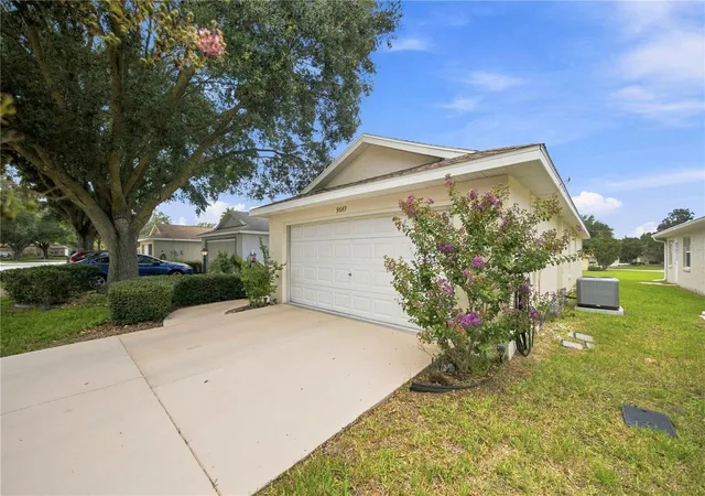 2nd image of 9649 Sw 93rd Loop, Ocala, FL 34481 | MLS# OM730535
