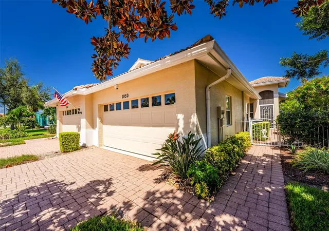 3rd image of 1050 Yosemite Dr, Englewood, FL 34223 | MLS# D6148441