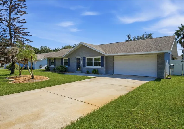 Photo 3 of Single family home for sale at 636 Devon St, Port Orange, FL 32127 | MLS# V4950765 | Listing updated on 2026-09-27