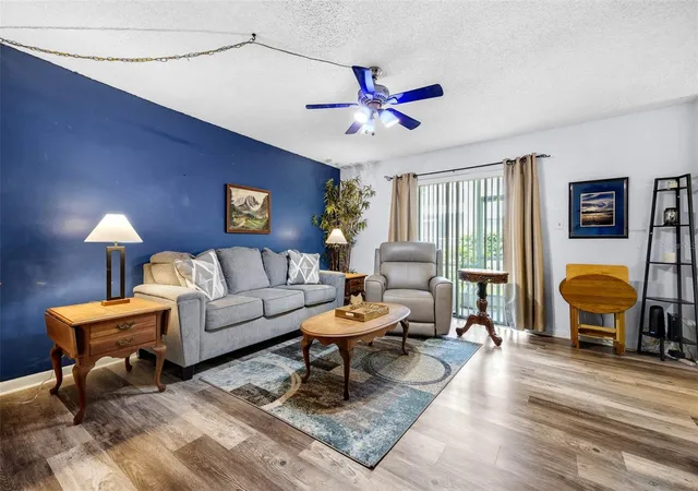 Listing Photo 5 - Condo for sale in building located at 341 S Mcmullen Booth Rd, CLEARWATER, FL 33759 - Unit #147