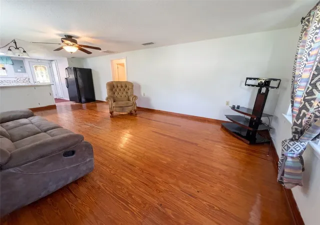 Photo 2 of Single family home for sale at 129 S Sparrow Point, Inverness, FL 34450 | MLS# OM730542 | Listing updated on 2026-09-04