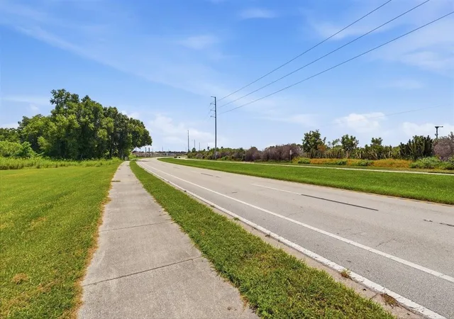 37th image of 795 Crosstower Dr, Winter Haven, FL 33880 | MLS# L4964346