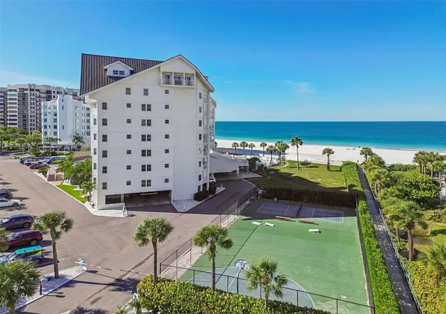 2nd image of 1582 Gulf Blvd, Clearwater Beach, FL 33767