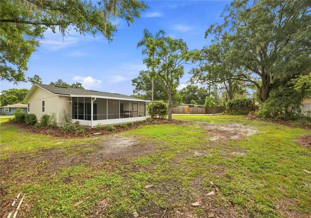 3rd image of 3540 Peacock Ln, Mulberry, FL 33860 | MLS# L4964347