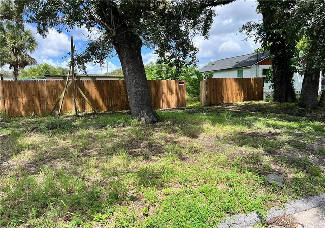 4th image of 8508 N 9Th St, Tampa, FL 33604 | MLS# TB8539576