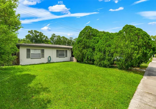 Photo 2 of Sale Pending at 2304 Colton Dr, Orlando, FL 32822 | MLS# O6434175 | Listing updated on 2026-10-07