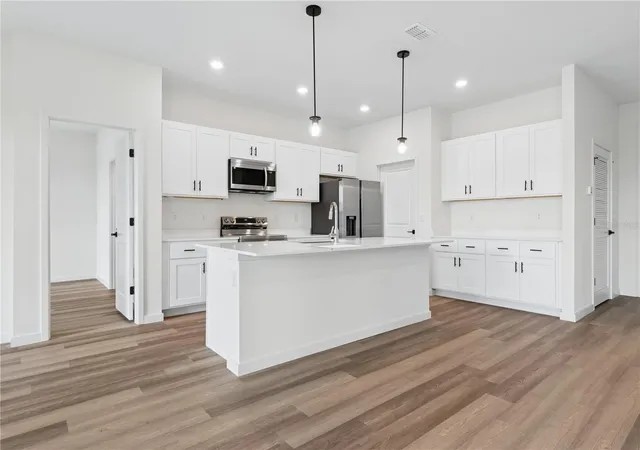 Photo 4 of Single family home for sale at 8 Lewisdale Pl, Palm Coast, FL 32137 | MLS# FC320743 | Listing updated on 2026-09-30