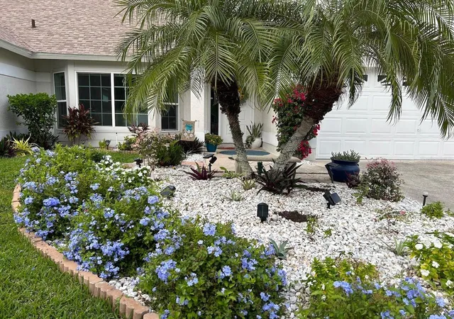 Photo 3 of Sale Pending at 4007 78th Place E, Sarasota, FL 34243 | MLS# A4703194 | Listing updated on 2026-09-07