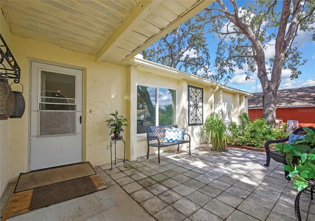 Photo 3 of Single family home for sale at 1185 Macfarlane Ave, Spring Hill, FL 34608 | MLS# W7888664 | Listing updated on 2026-08-26