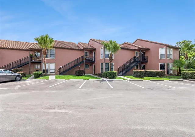 3rd image of 623 Grenadine Ct #623, Winter Park, FL 32792 | MLS# O6434195