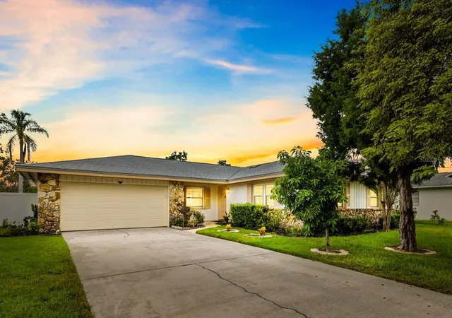 Single family home for sale at 116 Beaufort Dr, LONGWOOD, FL 32779 | MLS# O6434217