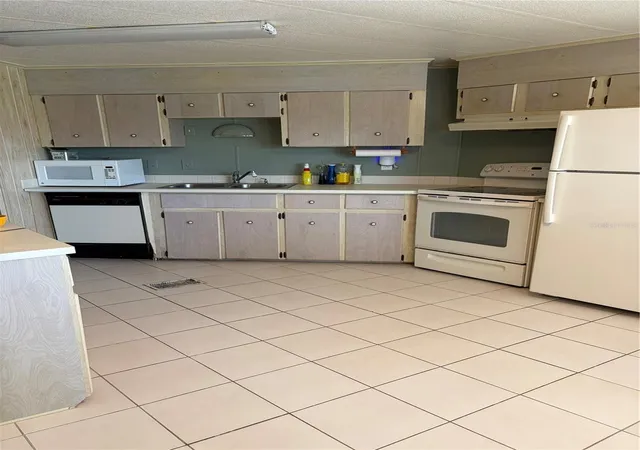 5th image of 187 Sweet Cir, Winter Haven, FL 33884 | MLS# P4939616