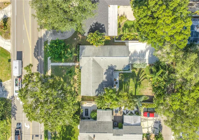 39th image of 109 34th Ave N, Saint Petersburg, FL 33704 | MLS# TB8539638