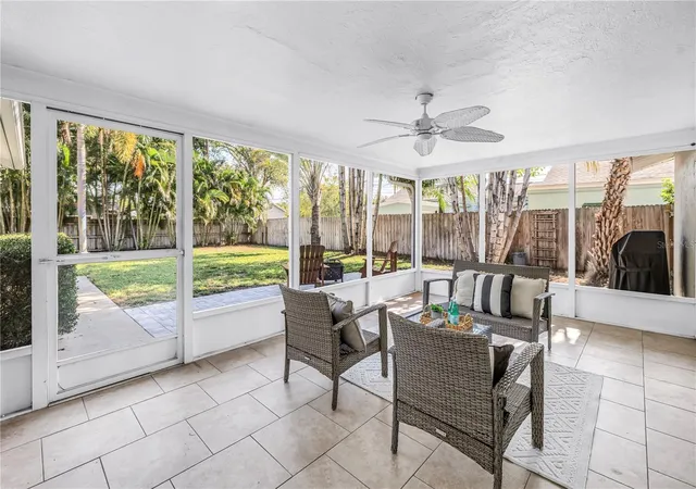 5th image of 109 34th Avenue N, Saint Petersburg, FL 33704 | MLS# TB8539638