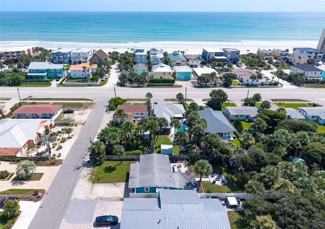 Photo 2 of Single family home for sale at 839 E 10th Ave, New Smyrna Beach, FL 32169 | MLS# NS1089020 | Listing updated on 2026-09-01