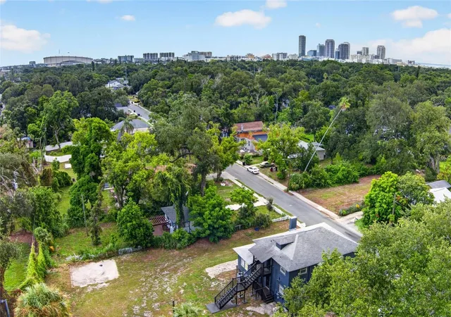 Listing Photo 2 - Condo for sale in building located at 1615 14th St S, Saint Petersburg, FL 33705
