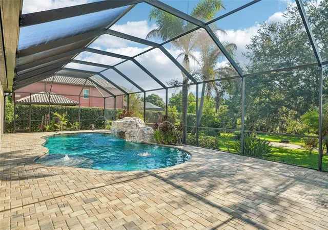 2nd image of 19711 Wellington Manor Blvd, Lutz, FL 33549 | MLS# TB8539664