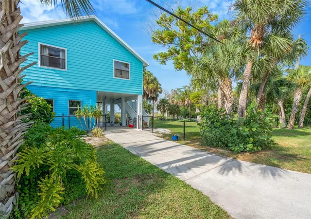 3rd image of 4035 Eagle Nest Dr, Hernando Beach, FL 34607 | MLS# TB8539697