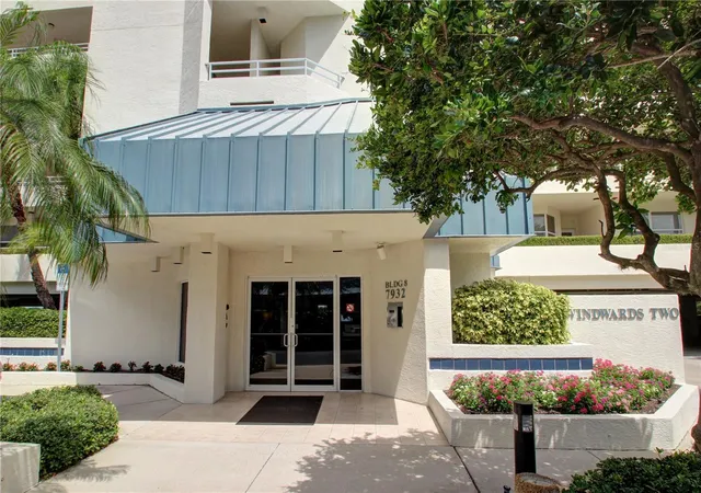 Photo 4 of Condo for sale at 7932 Sailboat Key Blvd S #804, South Pasadena, FL 33707 | MLS# TB8539707 | Listing updated on 2026-08-21