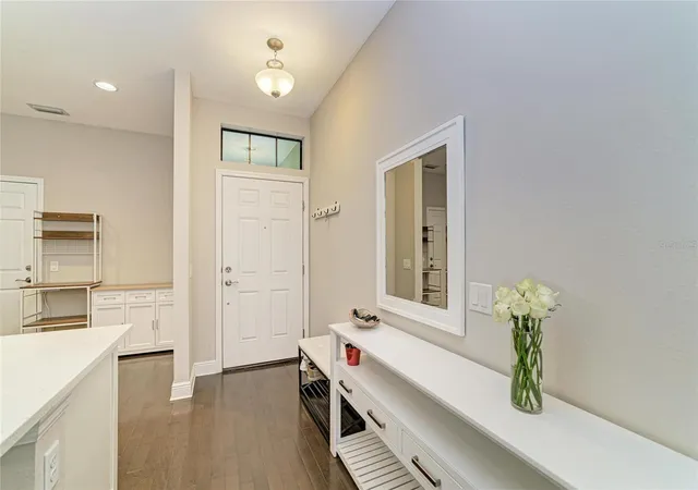 4th image of 4991 Oarsman Ct, Sarasota, FL 34243 | MLS# A4703247