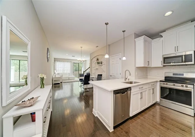 5th image of 4991 Oarsman Ct, Sarasota, FL 34243 | MLS# A4703247