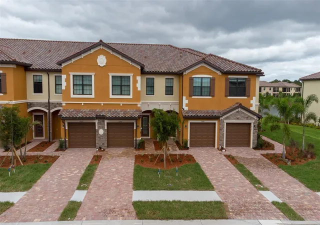 1st image of 20450 Lagente Cir, Venice, FL 34293 | MLS# A4703249