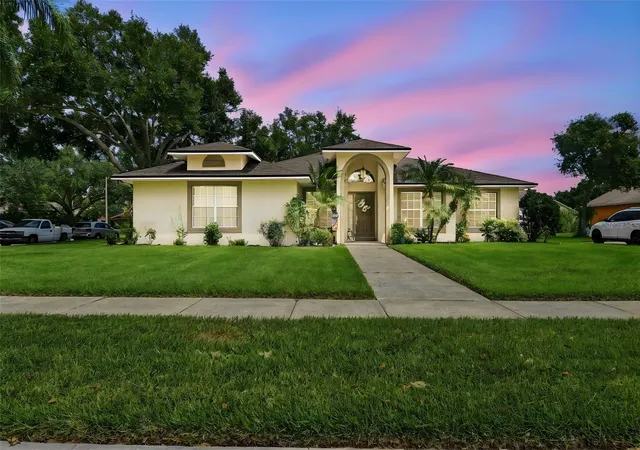 Photo 1 of Single family home for sale at 1009 Spring Loop Wy, Winter Garden, FL 34787 | MLS# O6434327 | Listing updated on 2026-09-02