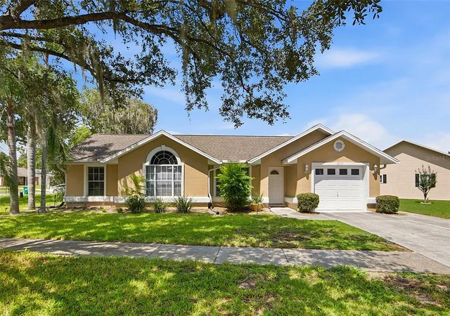 Photo 1 of Sale Pending at 37117 Foxrun Pl, Zephyrhills, FL 33542 | MLS# TB8539729 | Listing updated on 2026-09-21