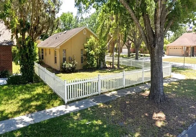 Photo 2 of Sale Pending at 37117 Foxrun Pl, Zephyrhills, FL 33542 | MLS# TB8539729 | Listing updated on 2026-09-21