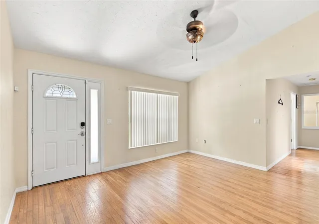 Photo 3 of Sale Pending at 37117 Foxrun Pl, Zephyrhills, FL 33542 | MLS# TB8539729 | Listing updated on 2026-09-21