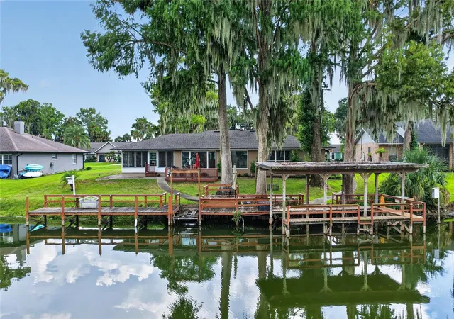 Photo 2 of Single family home for sale at 235 Temple Cir, Eustis, FL 32726 | MLS# O6434359 | Listing updated on 2026-08-28
