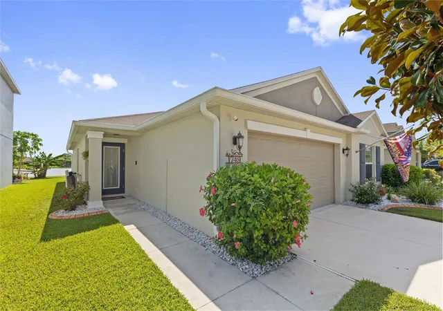 Photo 3 of Single family home for sale at 1749 Broad Winged Hawk Dr, Ruskin, FL 33570 | MLS# TB8539770 | Listing updated on 2026-09-03