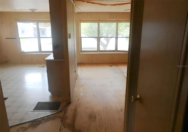 Photo 3 of Manufactured home for sale at 12279 Obrien Ave, Brooksville, FL 34613 | MLS# TB8539786 | Listing updated on 2026-10-03