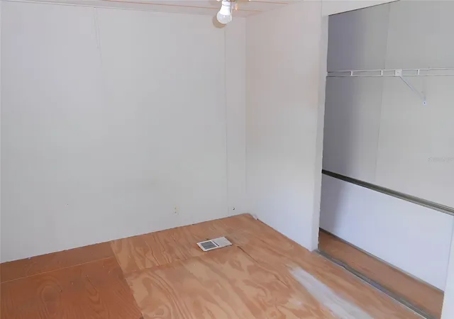 Photo 3 of Manufactured home for sale at 12279 Obrien Ave, Brooksville, FL 34613 | MLS# TB8539786 | Listing updated on 2026-10-17