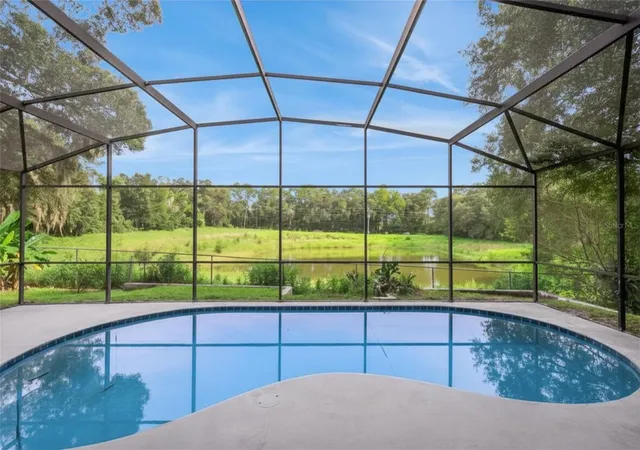 Photo 3 of Single family home for sale at 806 Oak Forest Ct, Deland, FL 32724 | MLS# O6434396 | Listing updated on 2026-09-30