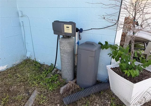 Photo 3 of Single family home for sale at 318 Skylark Ln Nw, Port Charlotte, FL 33952 | MLS# A4703268 | Listing updated on 2026-10-02