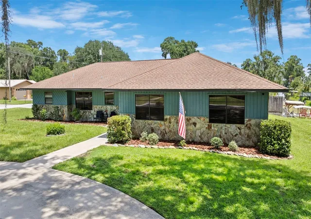 1st image of 1351 Cr 482n, Lake Panasoffkee, FL 33538 | MLS# O6434403